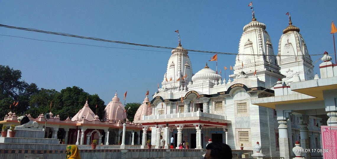 THIS IS IMAGE OF GORAKHNTH TEMPLE BECAUSE OUR BLOG IS BASED ON GORAKHPUR THAT'S WHY THIS IS OUR FEATURED IMAGE